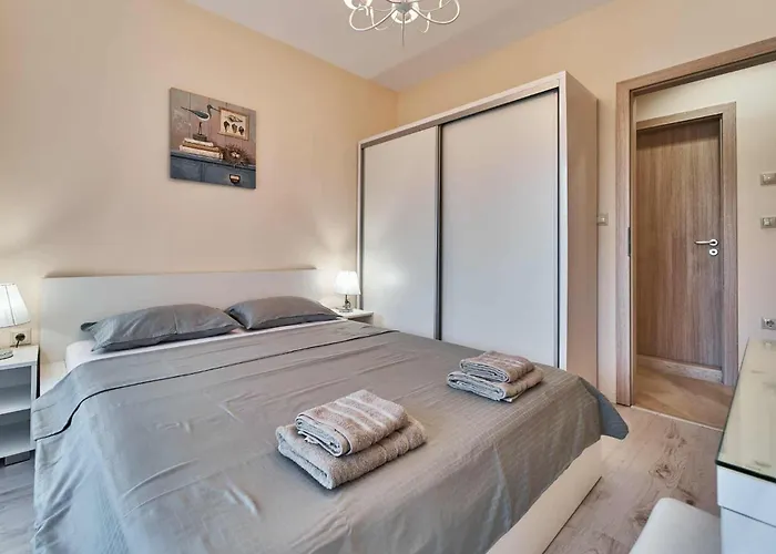 South Bay - Monk * וארנה